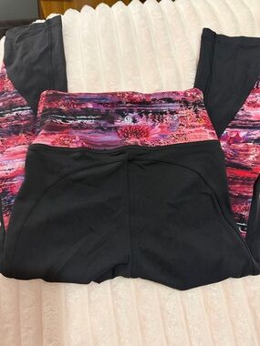lululemon athletica Black Leggings with Pink Multicolor Printed Waistband